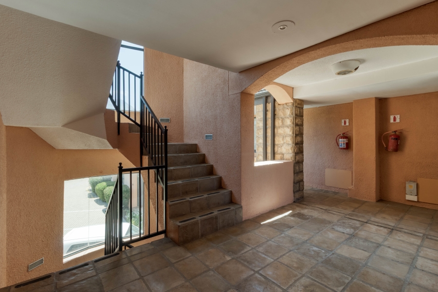 2 Bedroom Property for Sale in Stuarts Hill Western Cape